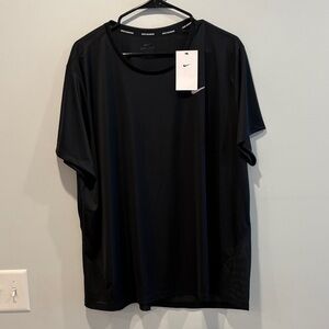 Nike womens Black Short Sleeve Tee